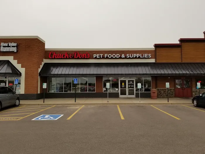 Chuck & Don's Pet Food & Supplies Picture 9