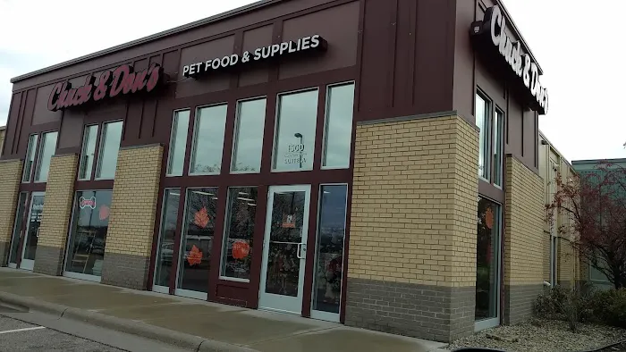 Chuck & Don's Pet Food & Supplies Picture 2
