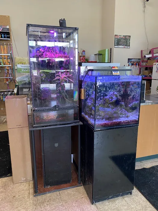 Uncle Earl's Pet Center Picture 1