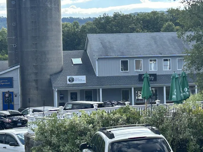 Pet Candy Veterinary Care | Avon, CT Veterinarian Picture 5