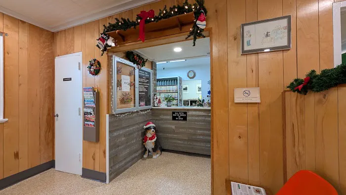 Swimming River Veterinary Hospital Picture 3