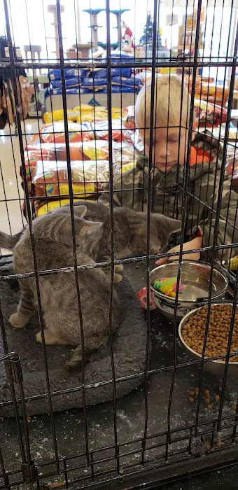 Pet World Warehouse Outlet Picture 8