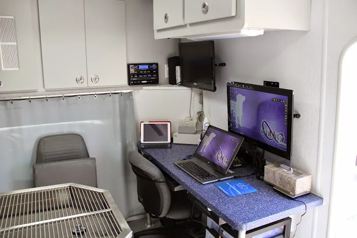 Curbside Veterinary Clinic, LLC Picture 7