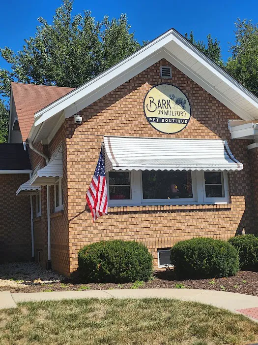 Bark On Mulford Picture 7