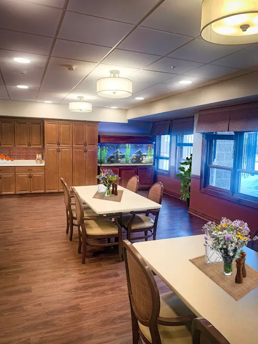 Serenity Aquarium & Aviary Services Picture 1