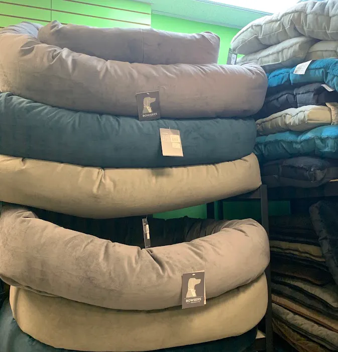 Unleashed, The Dog & Cat Store Crescent Commons Picture 6