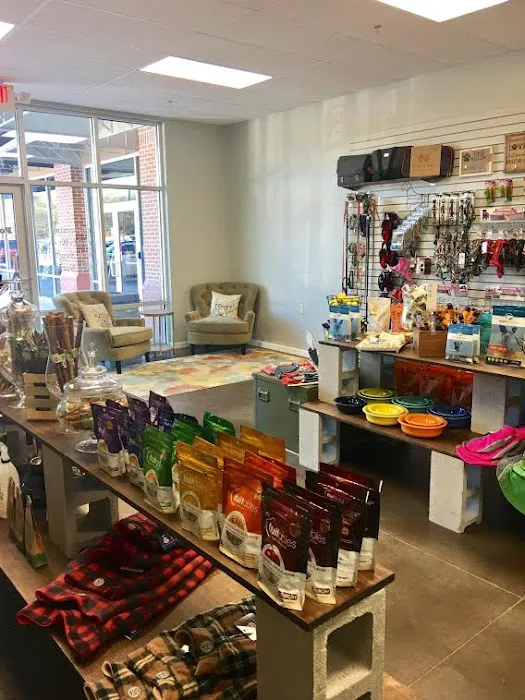 Fort Wagg Pet Store Picture 7