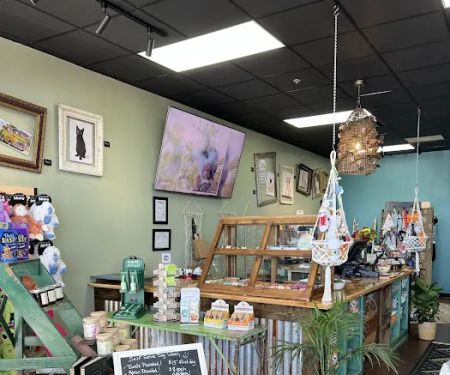 Hugo & Roy’s Pet Boutique
