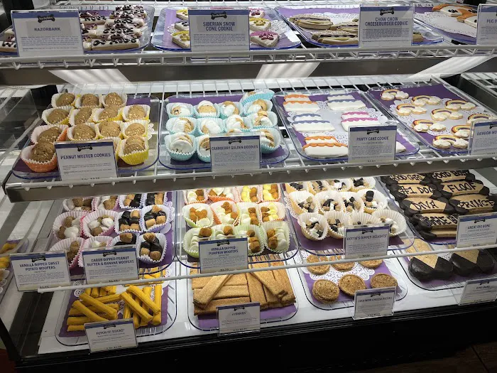 Drooly's Dog Bakery Picture 1