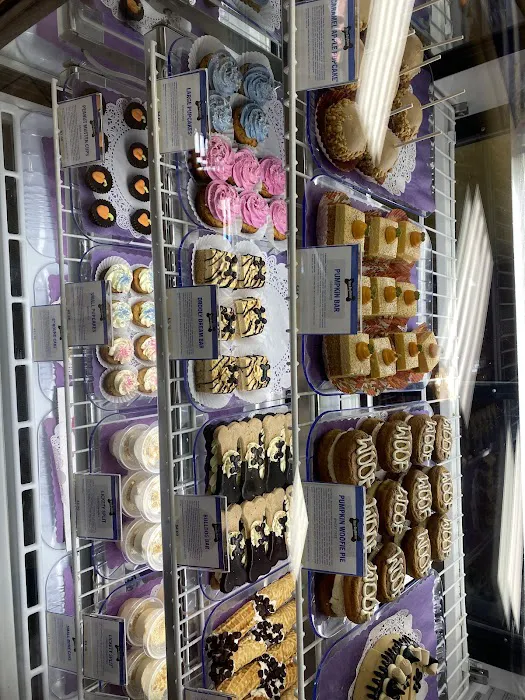 Drooly's Dog Bakery Picture 4