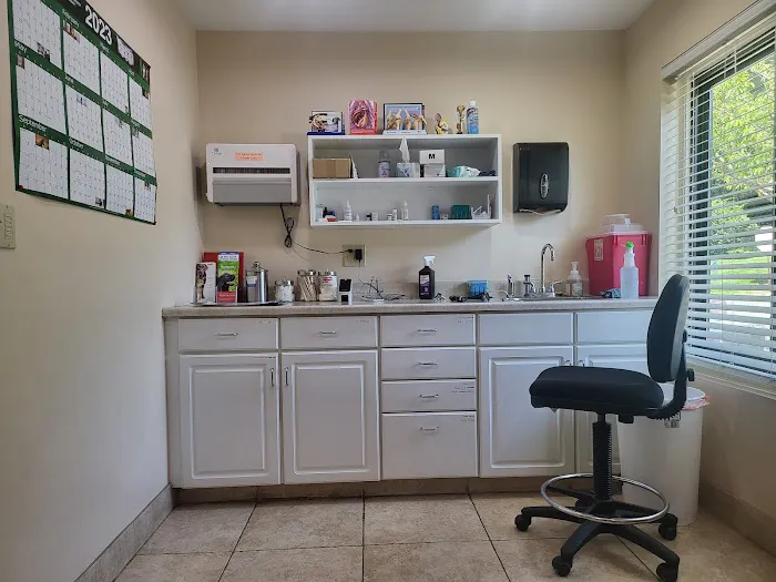 Flanders Veterinary Clinic Picture 4