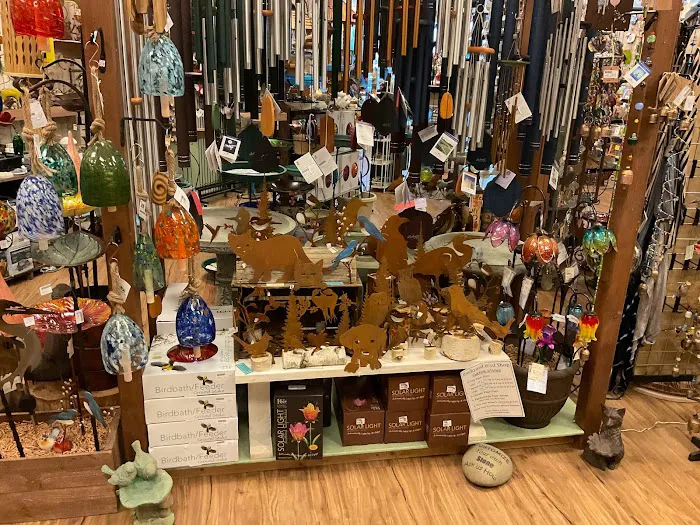 Backyard Bird Shop Vancouver LTD Picture 7