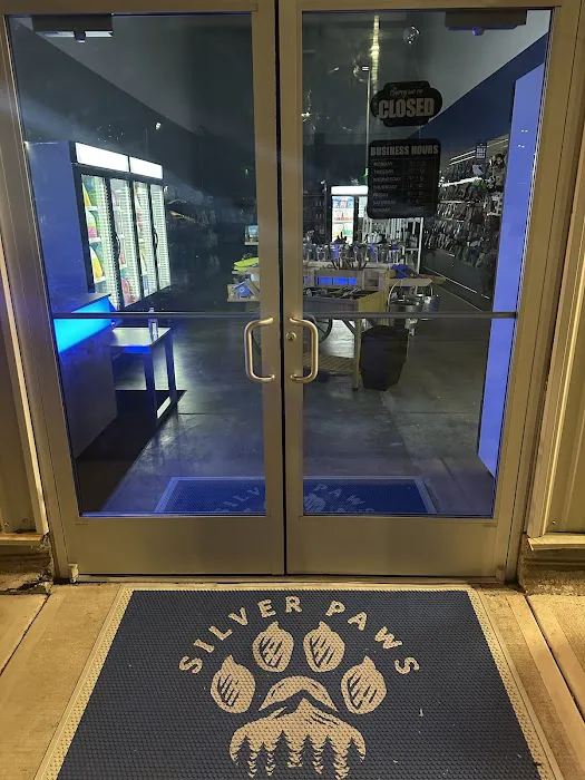 Silver Paws Cat and Dog Picture 4