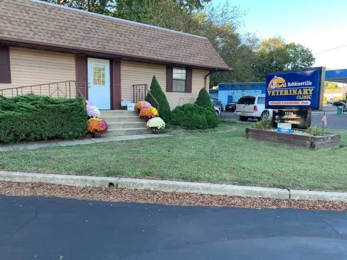 Robbinsville Veterinary Clinic: Swiderski Edward VMD Picture 6