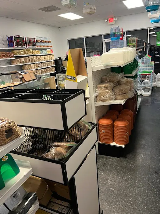 Gomez Pet Shop Picture 8