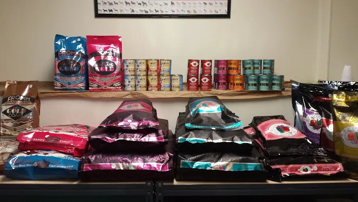 Gurrs & Purrs Boutique Picture 2