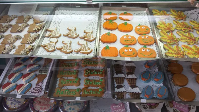 Gurrs & Purrs Boutique Picture 4