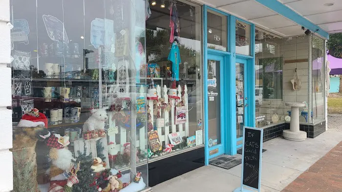 Silly Willie's Pet Boutique Picture 1
