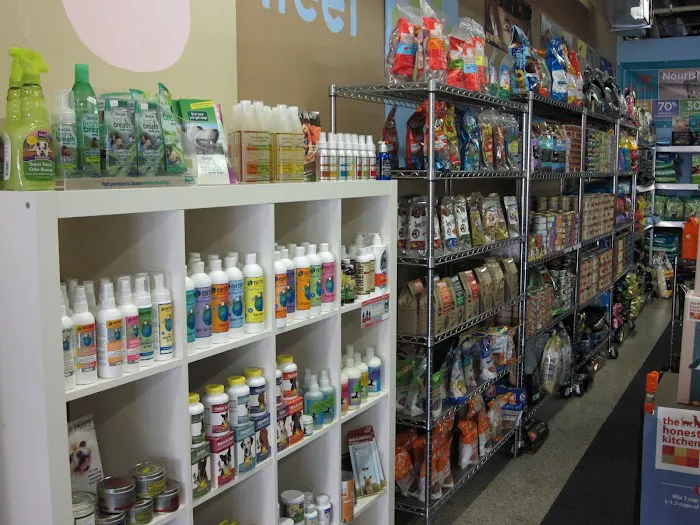 Wag Natural Pet Market & Grooming South Tampa Picture 10