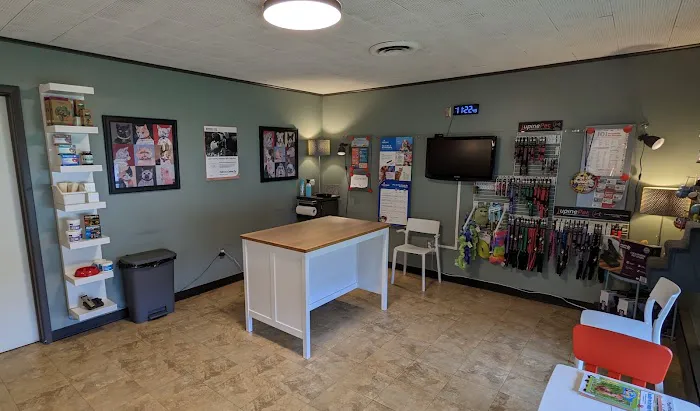 Dickinson McNeill Veterinary Clinic Picture 1