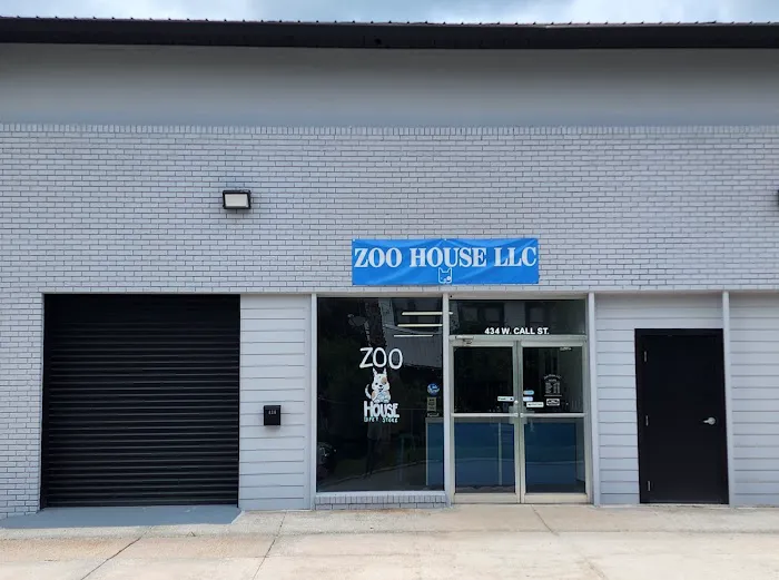 ZOO HOUSE, LLC Picture 3