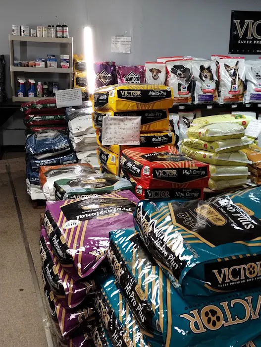 M&M Pet Feed Store and landscape supplies Picture 10