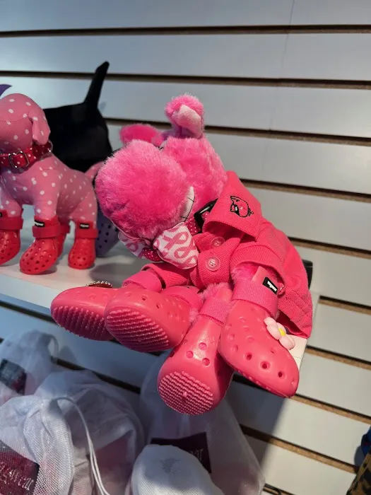 LuLu's Collars, etc Picture 10