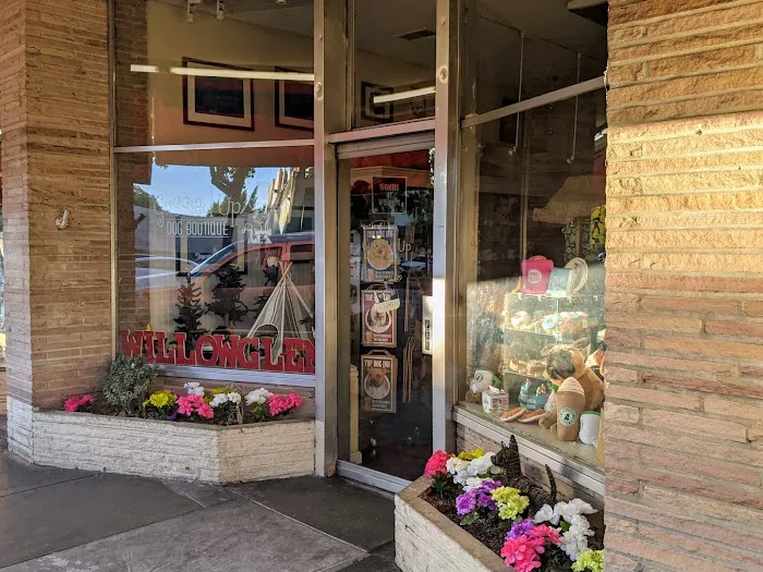 Gussied Up Dog Boutique Picture 10