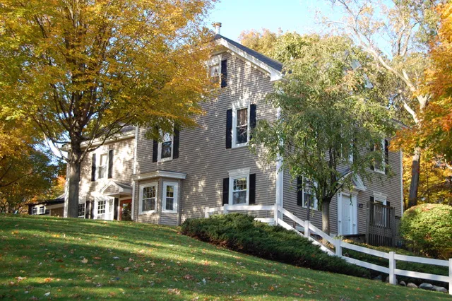 Commonwealth Veterinary Hospital Picture 3