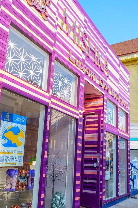 The Lounge at MISHKA Picture 2