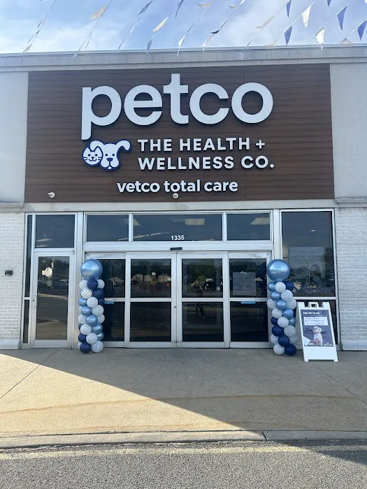 Pet store LLC Picture 1