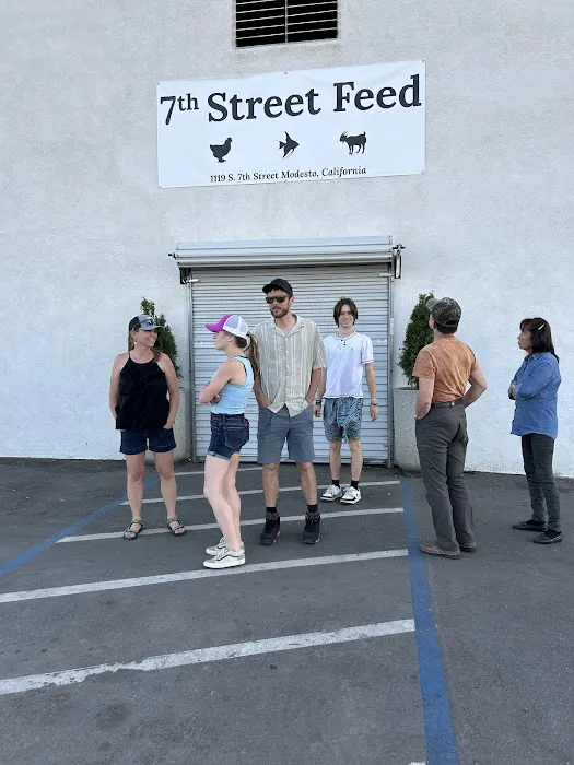 7th Street Feed Picture 10
