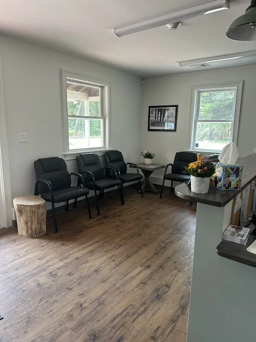 Pine Woods Animal Hospital Picture 4