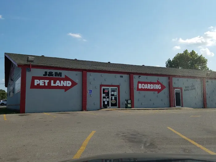 J & M Pet Land Picture 2