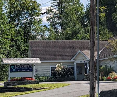 Riverside's Ludlow Veterinary Clinic