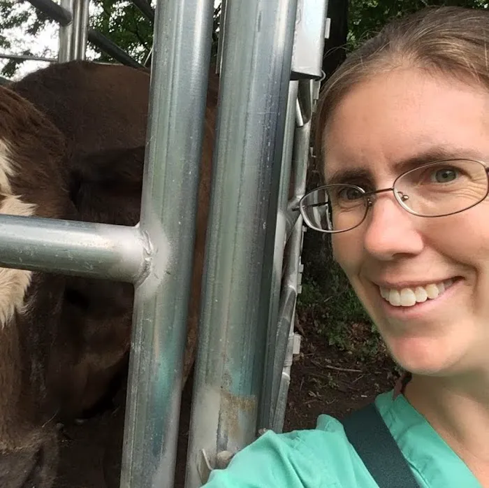 Clover Acres Livestock Veterinary Services Picture 9