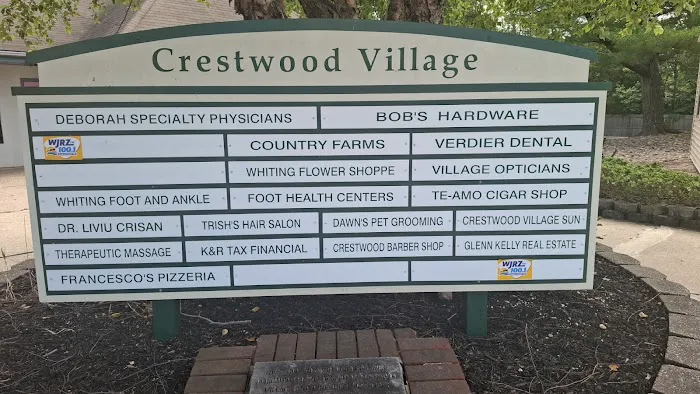 Crestwood Village Veterinary Clinic Picture 9