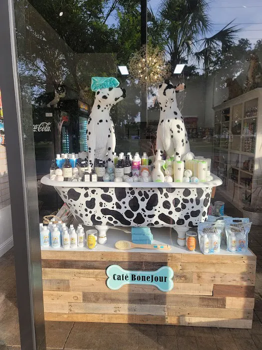 Cafe BoneJour Pet boutique and barkery Picture 9