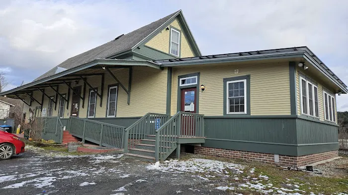 Oxbow Veterinary Clinic Picture 1