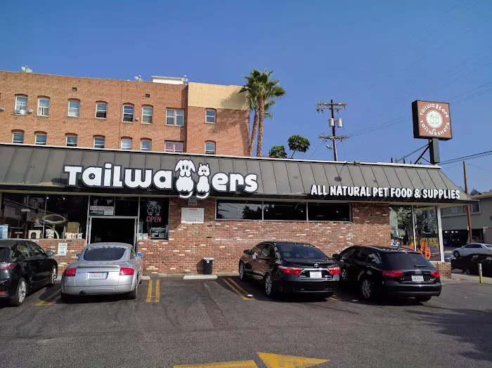 Tailwaggers & Tailwashers Hollywood Picture 7