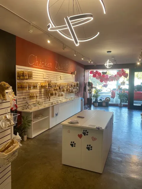 The Doggie’s Deli Picture 8