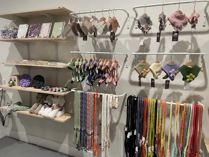 Bumee Dog Goods and Services Picture 1