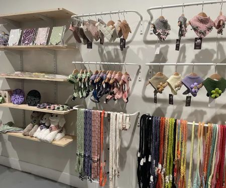Bumee Dog Goods and Services