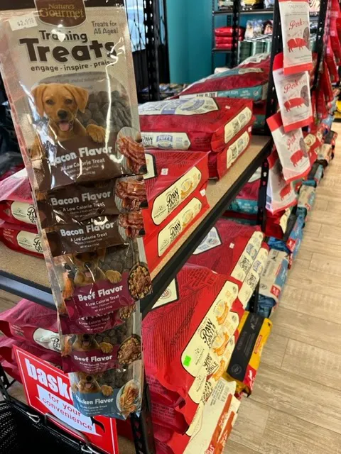 Paws Pet Food Picture 1