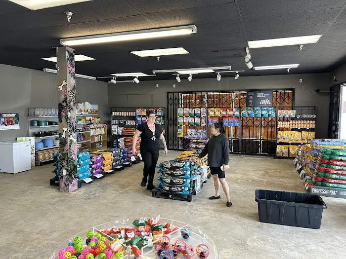 Valley Pet & Supply (+Grooming) Picture 7