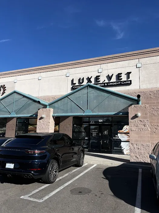 LUXE.VET Picture 6