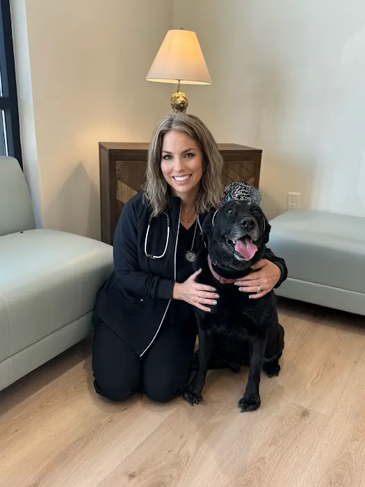 LUXE.VET Picture 3