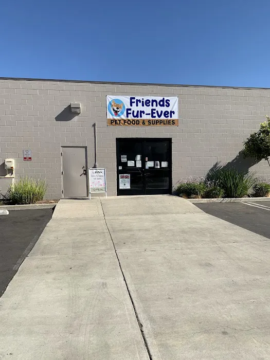 Friends Fur-Ever Pet Food & Supplies Picture 1