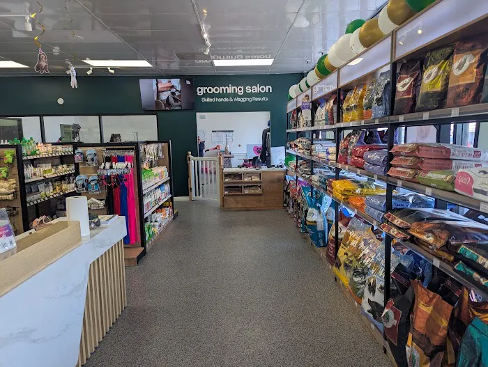 Love On A Leash Pet Supplies & Grooming Picture 3