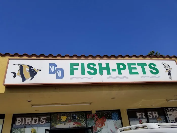 D D Fish & Pets Picture 1